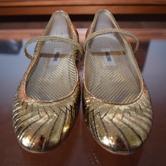 Moschino Shoes - Moschino flats sz 37 gold